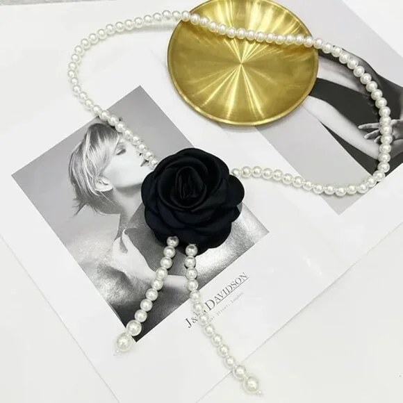 New White Pearl Beaded Black Flower Belt - Picture 3 of 7